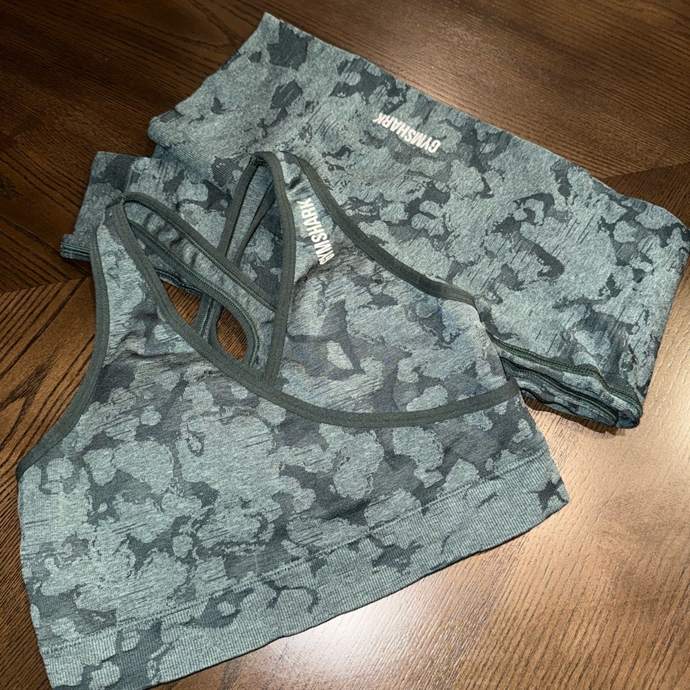 Gymshark Women's Green Camo Sports Bra and Leggings Set